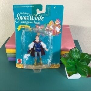 Walt Disney’s Snow White And The Seven Dworfs Prince Figurine Collector’s Figure